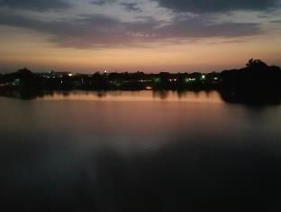 Hotel Shiv Lake Bhuj Esterno foto